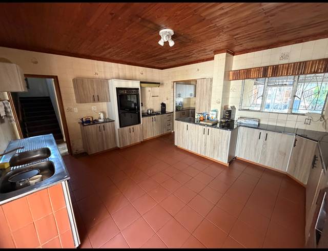 4 BEDROOM HOUSE FOR SALE IN BRENTHURST